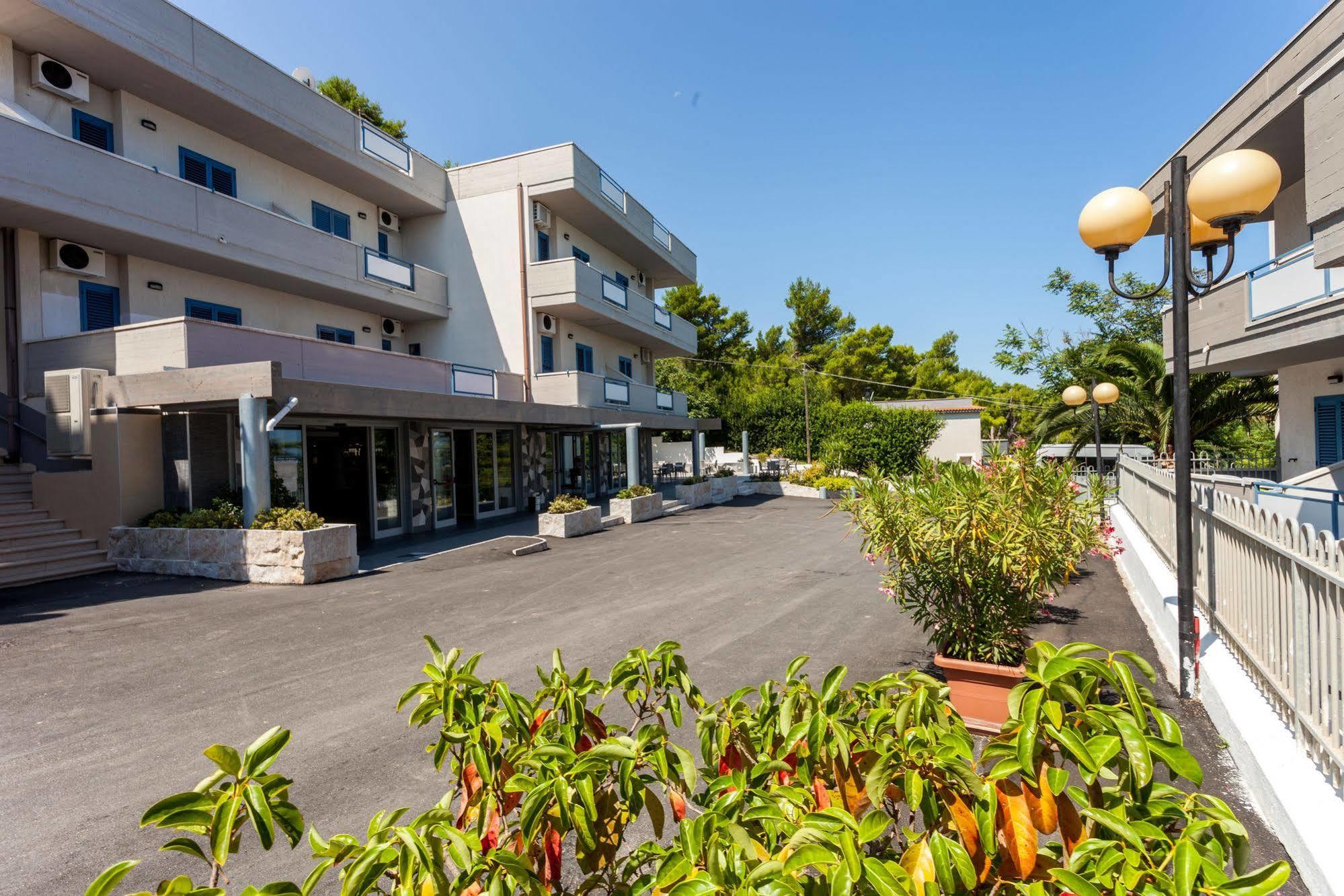 Hotel Baia Santa Barbara โรดิการ์กานิโก ภายนอก รูปภาพ