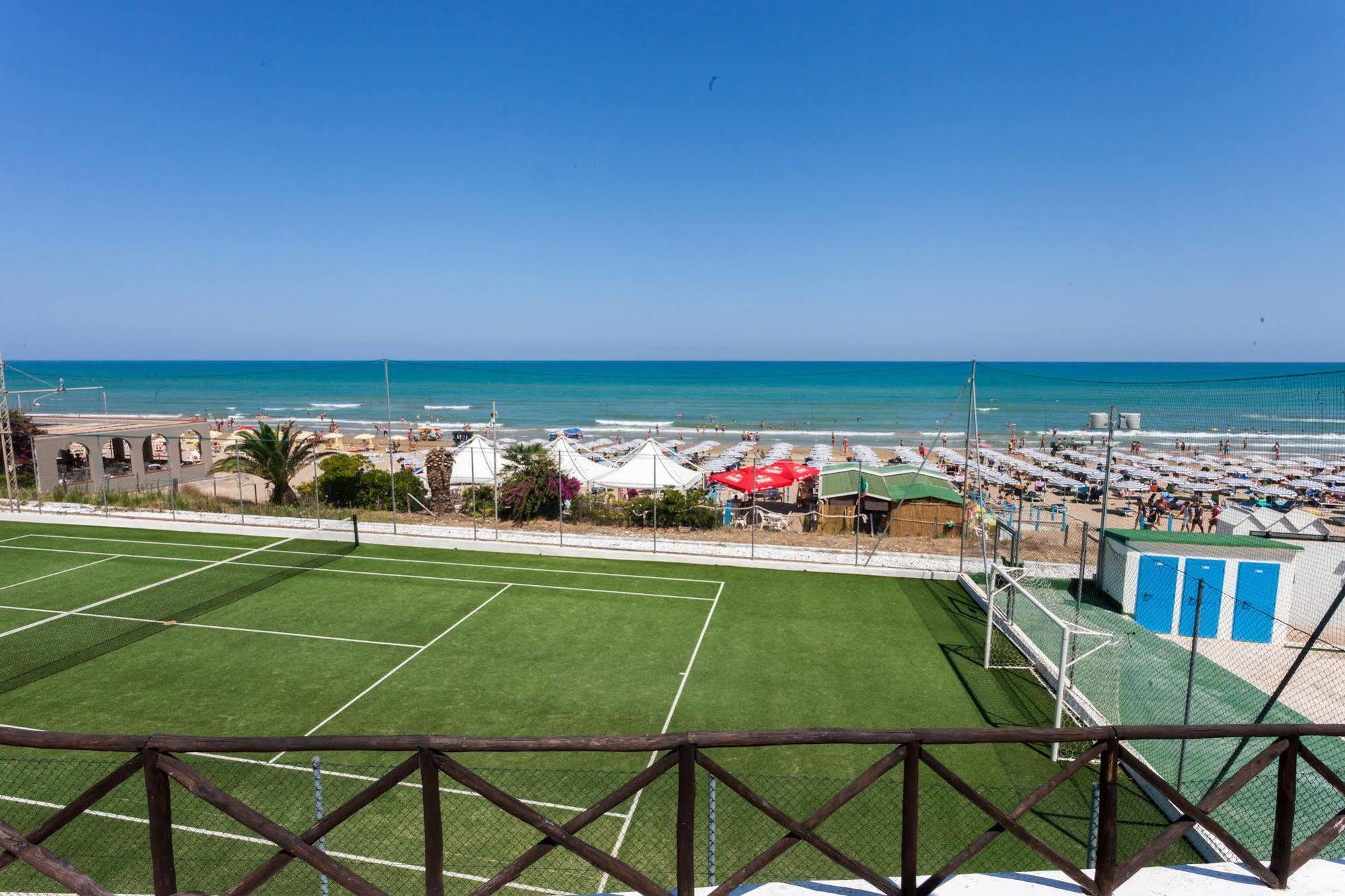 Hotel Baia Santa Barbara โรดิการ์กานิโก ภายนอก รูปภาพ